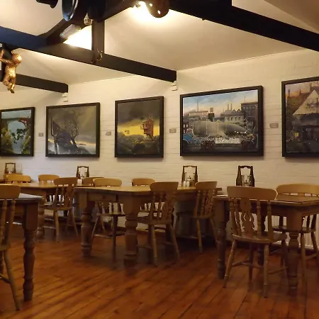 בית הארחה The Windmill 4*