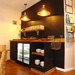 The Windmill בית הארחה 4*